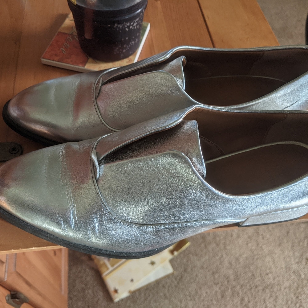 Halston slip on shoes